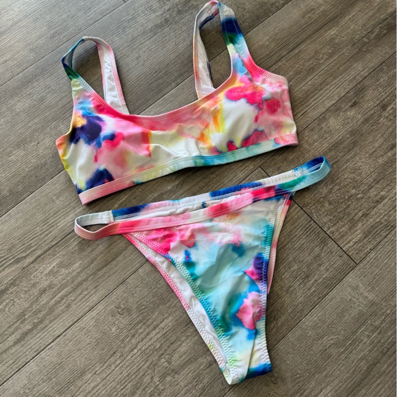 LAST PRICE🍒🤍 AMAZON tye dye swimming set 🩷 - Picture 9 of 9